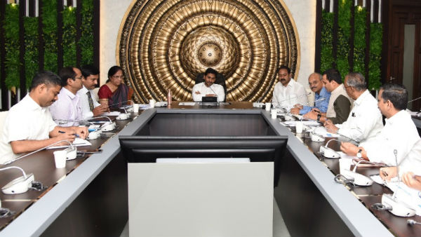  రివర్స్ గేర్‌లో దూసుకెళ్తోన్న రాష్ట్రం.. 