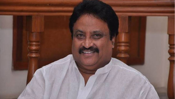 పదవి లేనప్పటికీ ప్రభుత్వ బంగ్లాలో...