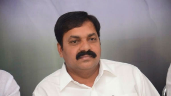 కాకాణి గోవర్ధన్ రెడ్డిపై పరువు నష్టం దావా వేసిన సోమిరెడ్డి చంద్రమోహన్ రెడ్డి