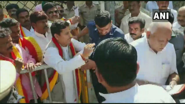  సీఎం ఇల్లు ముట్టడి !