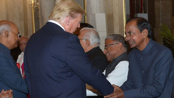 చేతులు జోడించి నమస్కరించిన సీఎం