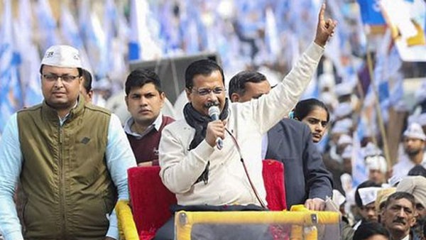 బీజేపీ సీఎం అభ్యర్థి ఎవరు.. కేజ్రీ సవాల్