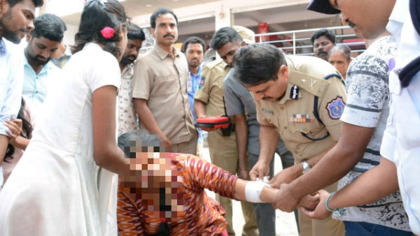 IPS Officer Mahesh Bhagwat gave first aid treatment to injured women Nagaram in Telangana,