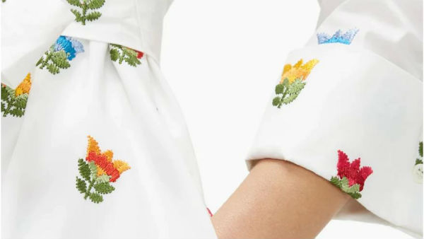 మెలానియా డ్రెస్‌పై సోషల్ మీడియాలో చర్చ