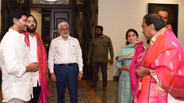  సీఎం జగన్‌ను అంబానీ కలిసింది అందుకేనా..?