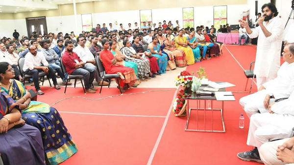 ప్రజల్లో నటించేకంటే తెరపైనే మంచిది..