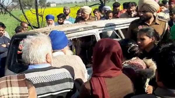 1990 మోడల్ వ్యాన్