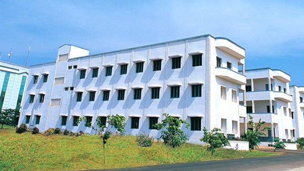 ఎవరిదా కళాశాల..