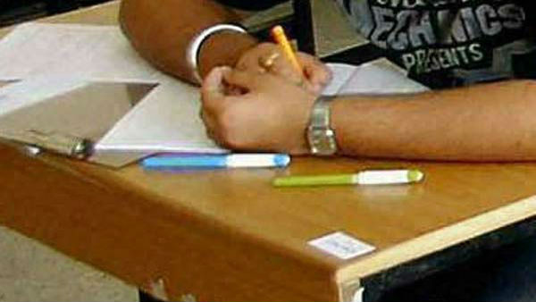 సైకిల్ పై స్కూల్ కు .. అన్నిటిలో ముందు ఉండే షయాన్