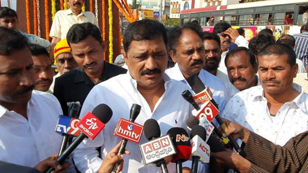 విమానాశ్రయం వద్ద కనిపించని గంటా 