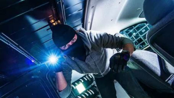 thieves entered the house to steal and attacked a woman in punjagutta thieves entered the house to steal and attacked a woman in punjagutta