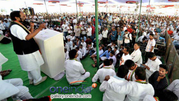 కాంగ్రెస్ లో కుమ్ములాటలు కాంగ్రెస్ లో కుమ్ములాటలు