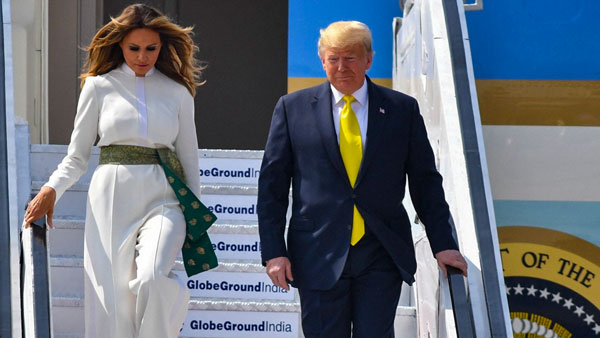 విమర్శలకు పని కల్పించిన ట్రంప్ వ్యవహారం..
