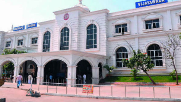 మున్సిపల్ కార్యాలయాలపై అవినీతి ఆరోపణలు .. రంగంలోకి ఏసీబీ మున్సిపల్ కార్యాలయాలపై అవినీతి ఆరోపణలు .. రంగంలోకి ఏసీబీ