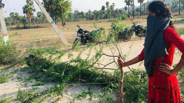 ఇంతకీ ఆమె ఎవరంటే..