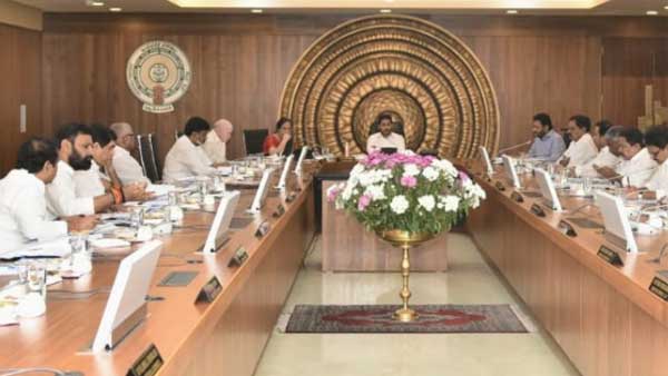  కేబినెట్ సమావేశం వేదిక మార్పు- సామాజిక దూరం..