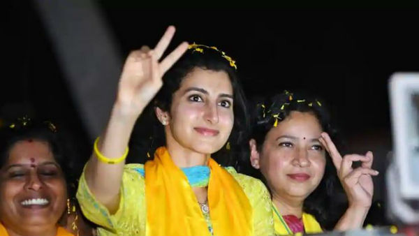 క్రియాశీలక రాజకీయాల్లోకి..