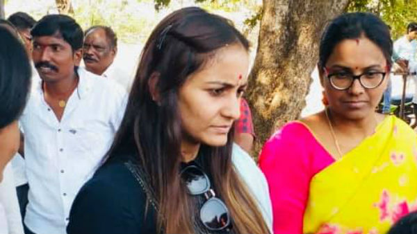  వైసీపీ నేతల ఇళ్ళలో ఆడవాళ్ళు లేరా ? భయపడను అంటూ ఫైర్ 