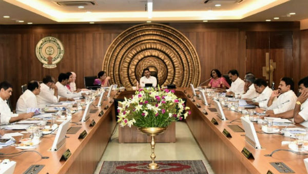 చట్టాలను ఆమోదించిన తరువాత.. 