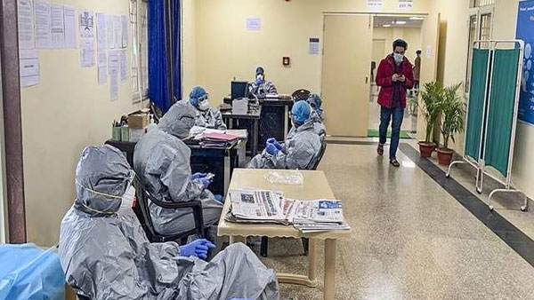 ప్రజలు జాగ్రత్తగా ఉండటం కూడా అనివార్యం ప్రజలు జాగ్రత్తగా ఉండటం కూడా అనివార్యం