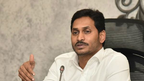గెలిస్తేనే పదవులు..లేకుంటే మాజీలుగానే..