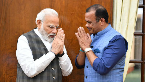 telangana congress mp komatireddy venkat reddy meets pm modi on pharma irt issue