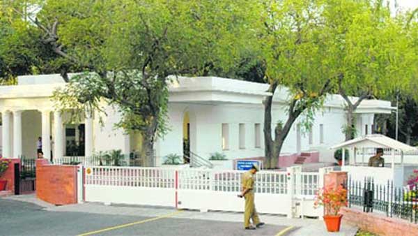 on Janta Curfew day here is what PM Modi is doing by staying at his residence