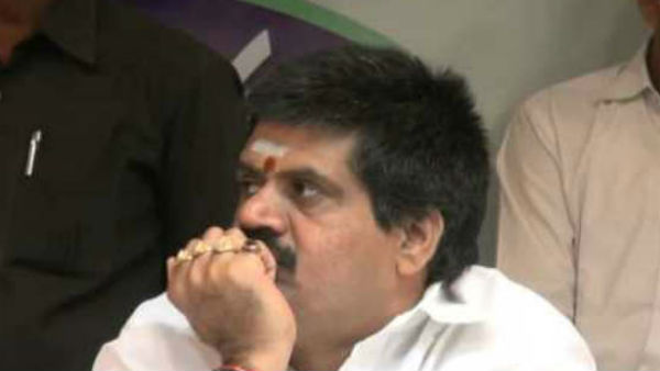 ఎన్నికల కమీషనర్ రమేష్ కుమార్ కు చంద్రబాబే బాస్