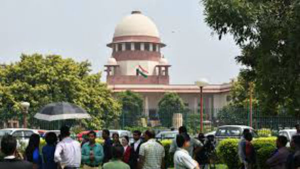 Supreme Court rejects plea of referring Article 370 matters to largerbench Supreme Court rejects plea of referring Article 370 matters to largerbench