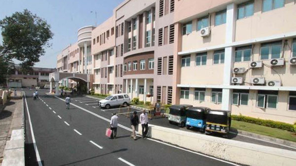 సరిపోకుంటే పక్క భవనాల్లోకి మార్చుకోవచ్చంటూ