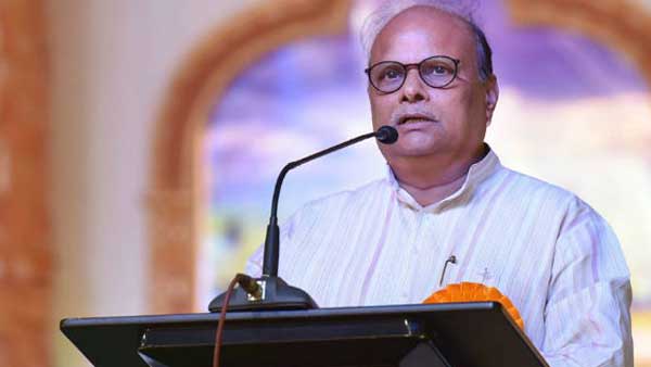 అన్నీ నియంత లక్షణాలే..