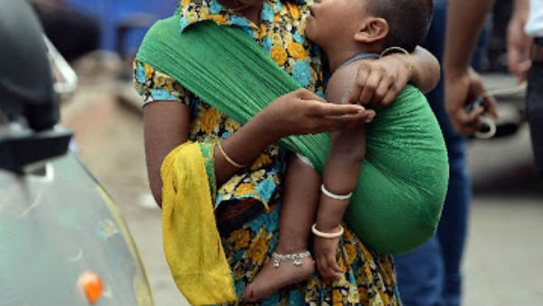 నిరుపేదల పరిస్థితి అగమ్య గోచరమే.. ఆకలికి అలమటిస్తున్న వలస కూలీలు.. 