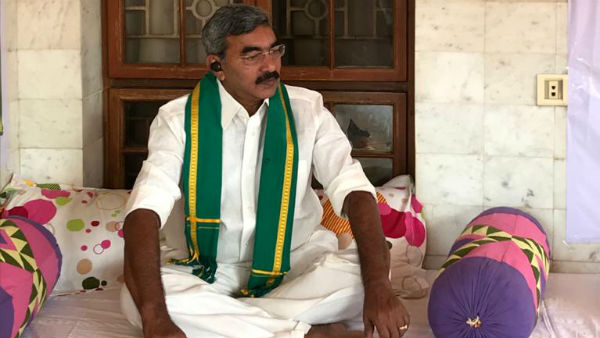  లాక్ డౌన్ పేరుతో ఇళ్లకే పరిమితం..
