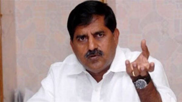 తాను చెప్పిందే జరగాలనే మనస్తత్వం తాను చెప్పిందే జరగాలనే మనస్తత్వం