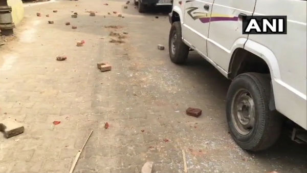 Uttar Pradesh: Health workers, police officials attacked by mob in Moradabad