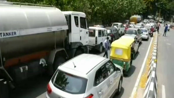 ట్రాఫిక్ జామ్ ఎక్కడెక్కడంటే.. 