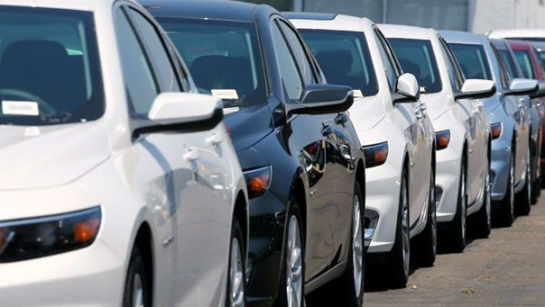 పడిపోయిన చిన్న,మధ్య తరహా,భారీ వాహనాల విక్రయాలు...