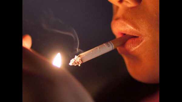 పాపం సిగరెట్ ప్రియుడు పాపం సిగరెట్ ప్రియుడు