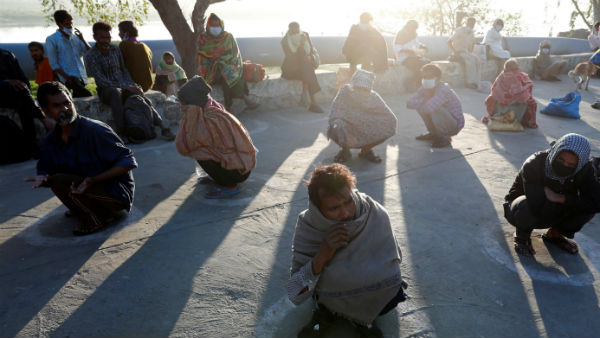 పేదరికంలోకి 50 కోట్ల మంది..