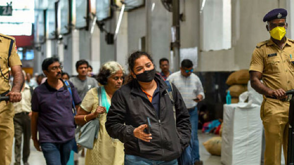 మలం ద్వారా వ్యాప్తి.. పిత్తుల ద్వారా కూడా..