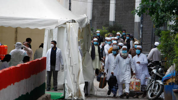  లాక్ డౌన్ అమలులో ఉన్నా లెక్క చెయ్యలేదు !