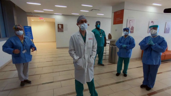  విచారం వ్యక్తం చేస్తున్న డాక్టర్లు.. డాక్టర్లకు సాంకేతిక సౌకర్యాలు కల్పించాలని డిమాండ్.. 