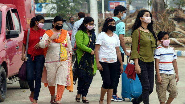 ఆశ్చర్యపోతున్న కిరాణ యజమానులు..