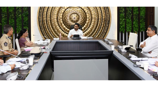 కేసులు తగ్గుముఖం పట్టొచ్చన్న ప్రభుత్వం..