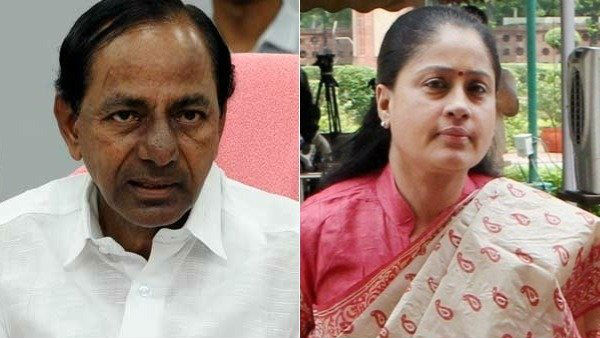 సీఆర్ మౌనం వీడాలి.. అసద్ కు కౌంటర్ ఇవ్వాలని రాములమ్మ డిమాండ్..
