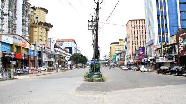 బహుమతులు.. బహుమతులు..