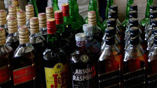 లాక్ డౌన్ ఆంక్షలు.. స్వీయ నియంత్రణ పాటిస్తున్న యువత.. లాక్ డౌన్ ఆంక్షలు.. స్వీయ నియంత్రణ పాటిస్తున్న యువత..