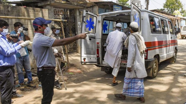 మీడియా కథనాలతో మలుపు..