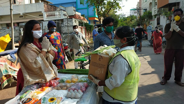 vijayawada hamalis sent to quarantine after veggies distribution creates tension