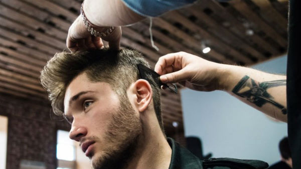  అందమంతా కరోనా పాలైందని దిగులు పడుతున్న మగమహారాజులు 